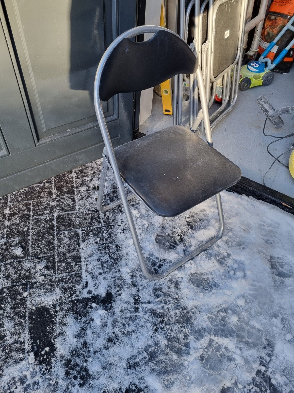 4 opklapbare stoelen, ideaal voor extra zitplaatsen, Huis en Inrichting, Ophalen, Zwart, Vier, Kunststof
