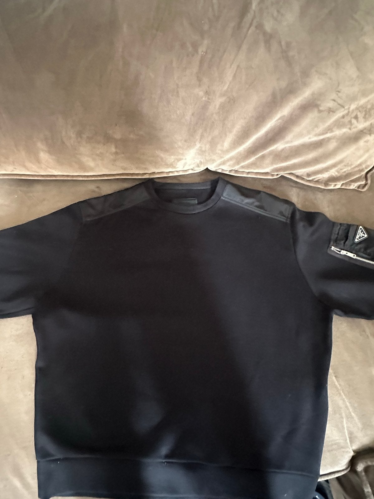 Prada Re-Nylon Trui Zwart Maat L, Ophalen of Verzenden, Zo goed als nieuw, Maat 52/54 (L), Zwart