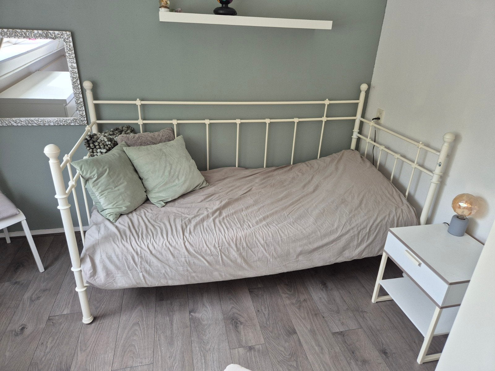Lief en schattig 1-persoons bed met nachtkastje  200 x 90., 90 cm, Eenpersoons, Wit, Ophalen of Verzenden
