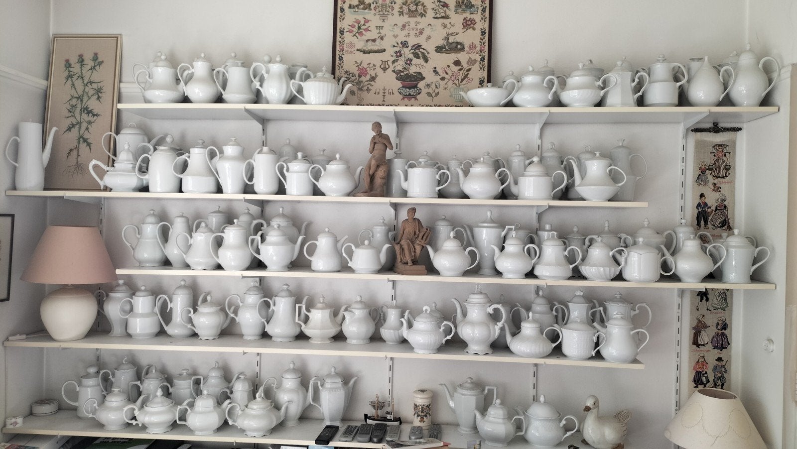Grote collectie witte theepotten en koffiekannen, Antiek en Kunst, Ophalen