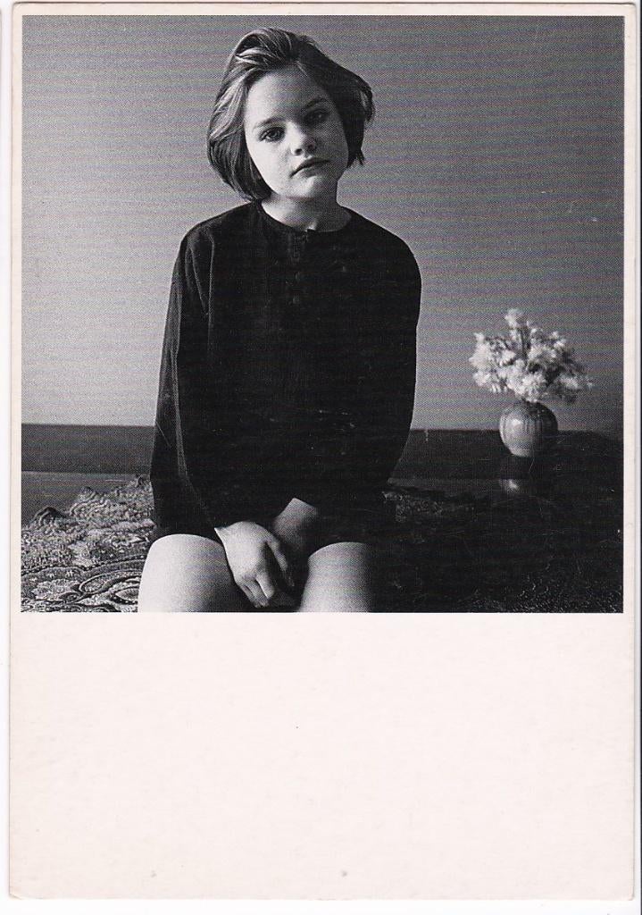 Thema Fotografie : Meisje (?) Foto Marjan Theuns 1986., Verzenden, 1960 tot 1980, Ongelopen, Kinderen