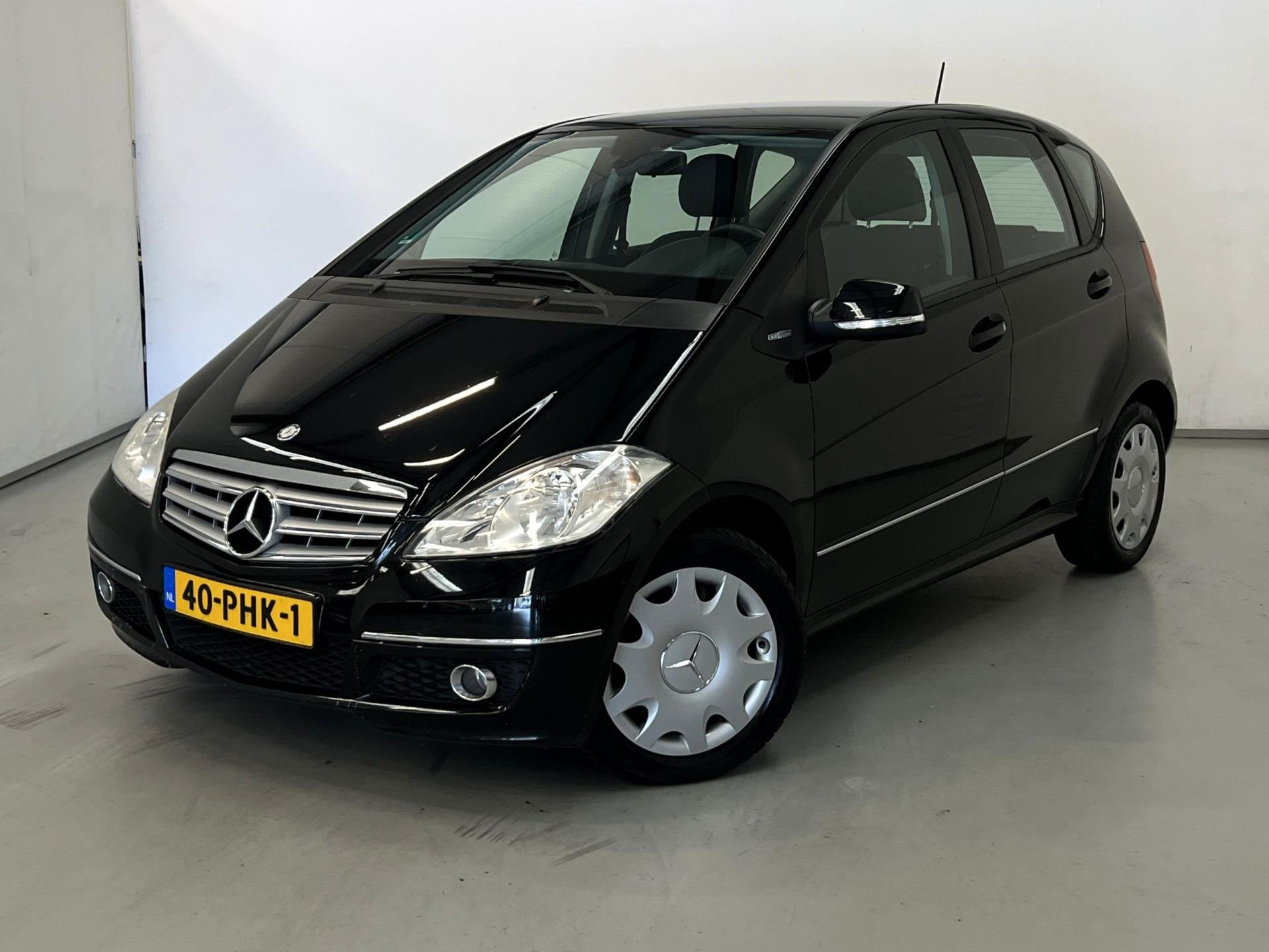 Mercedes-Benz A-klasse 160 / Airco / Bluetooth / Meeneemprij, Auto's, Voorwielaandrijving, Euro 5, Zwart, Leder en Stof