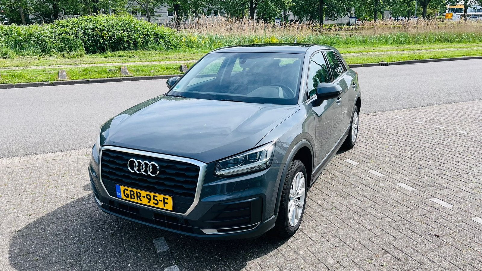 Audi Q2 1.4 TFSI 150pk S Tronic / DSG 2017 Grijs Pano Leer, Auto's, 4 cilinders, Leder, 1395 cc, Particulier