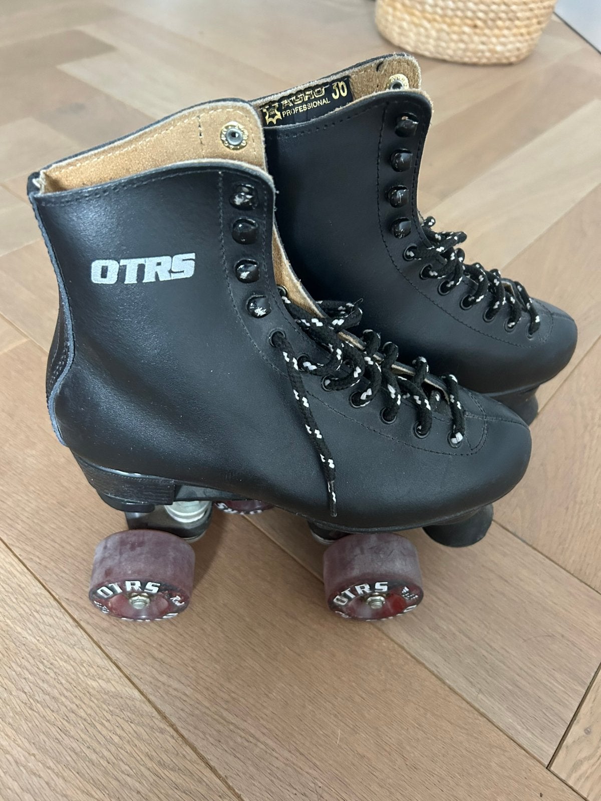Zwarte rolschaatsen OTRS (mt 36), Sport en Fitness, Skeelers, Ophalen of Verzenden, Gebruikt, Overige typen