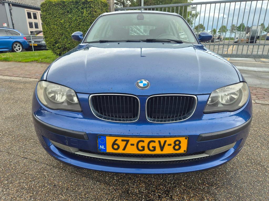 BMW 1-serie 116i Business Line pdc,airco nieuwe APK, Auto's, BMW, 1-Serie, Gebruikt, 1599 cc, 4 cilinders