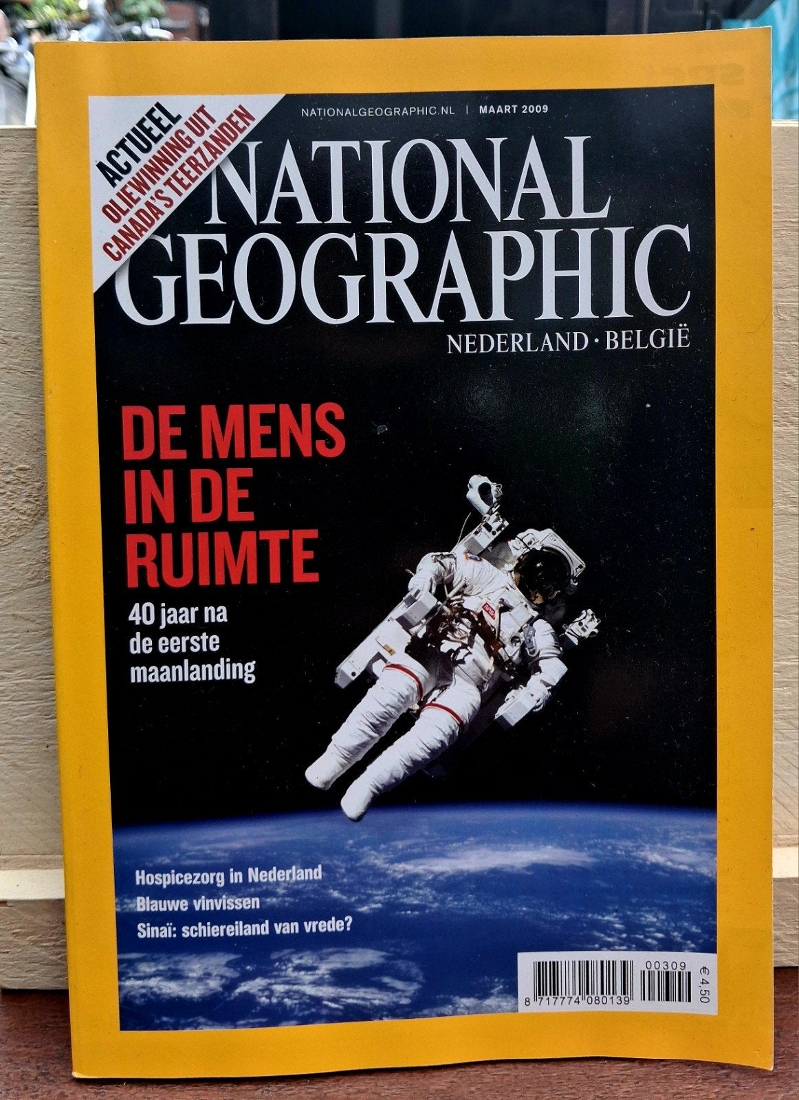 National Geographic Maart 2009 - De Mens in de Ruimte, Ophalen of Verzenden, 1980 tot heden, Tijdschrift