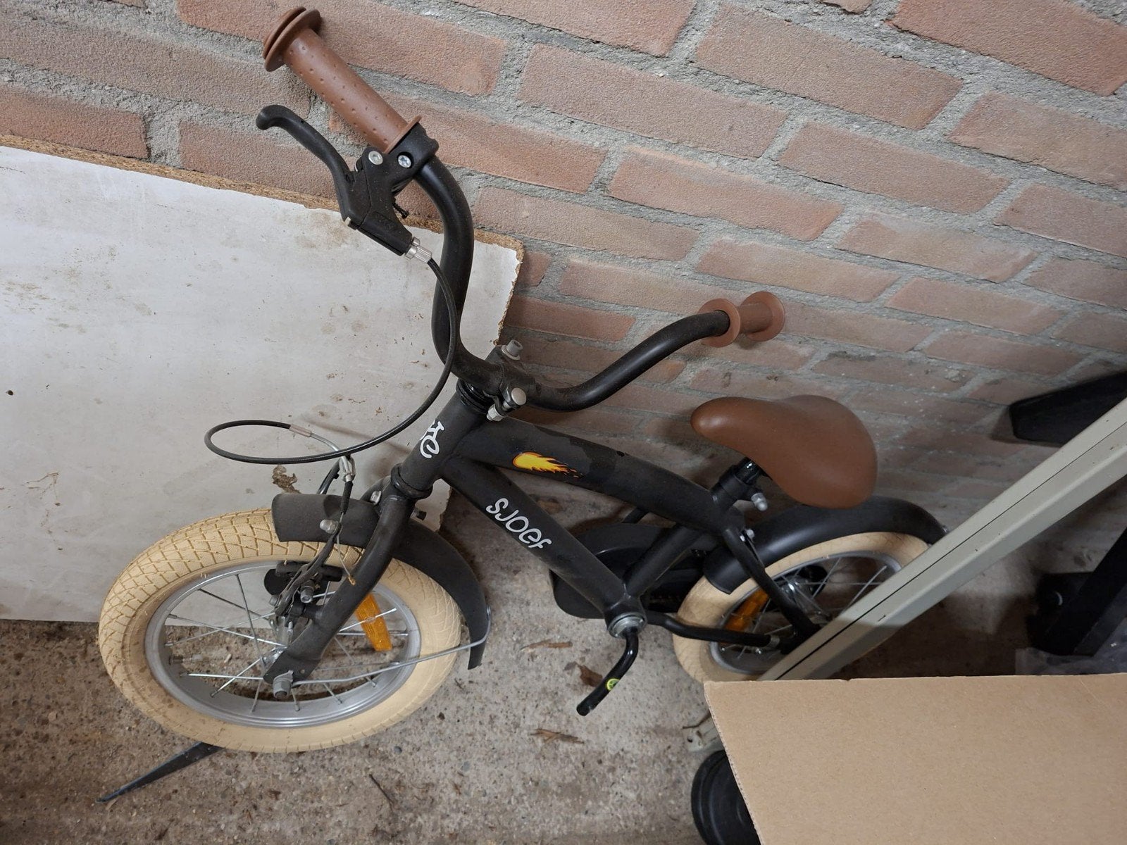 SJOEF Cruise Jongensfiets 14 inch - Mat Zwart Nieuw, Ophalen, Terugtraprem, Nieuw, Minder dan 16 inch