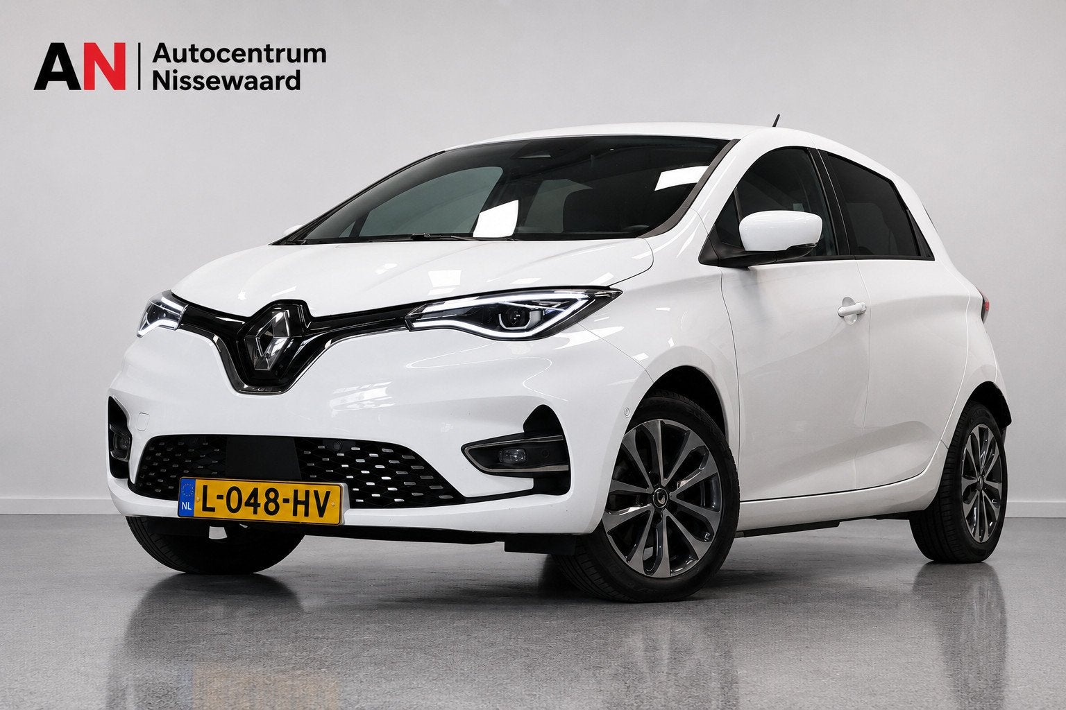 Renault ZOE R135 Intens 52 kWh SOH 92% |Koopaccu|Stoelverver, 136 pk, Gebruikt, Zwart, Leder en Stof