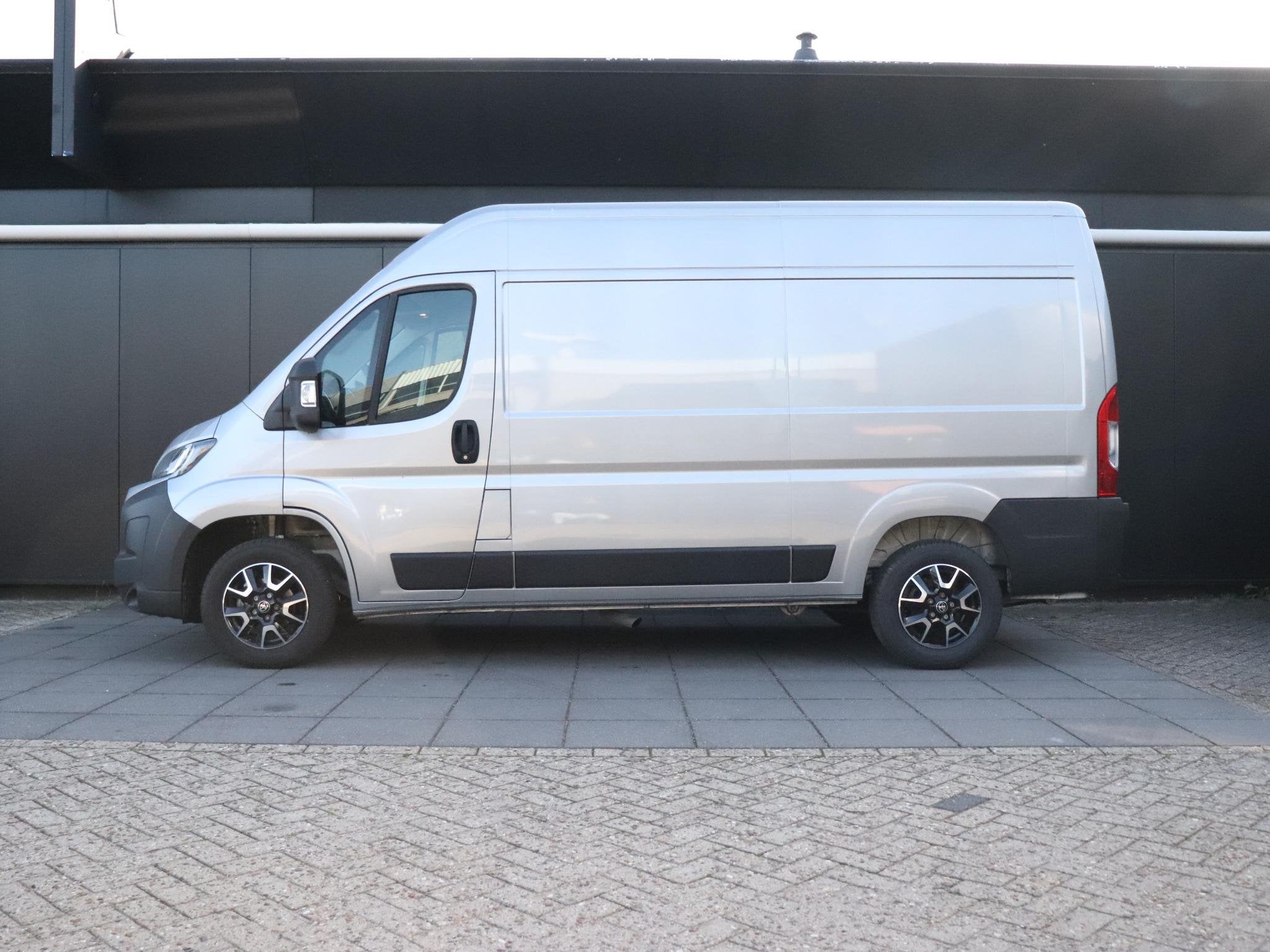 Toyota PROACE Max 2.2 D-4D L2H2 3.5t Navigator | CAMERA | TR, Auto's, Bestelauto's, Voorwielaandrijving, Dealer onderhouden, Gebruikt