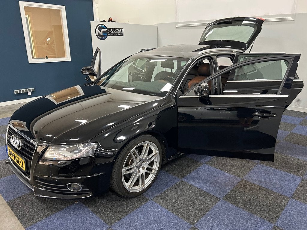 Audi A4 Avant 3.2 FSI quattro Pro Line / PANORAMADAK / NETTE, Auto's, Audi, Gebruikt, Zwart, 11 km/l, Handgeschakeld