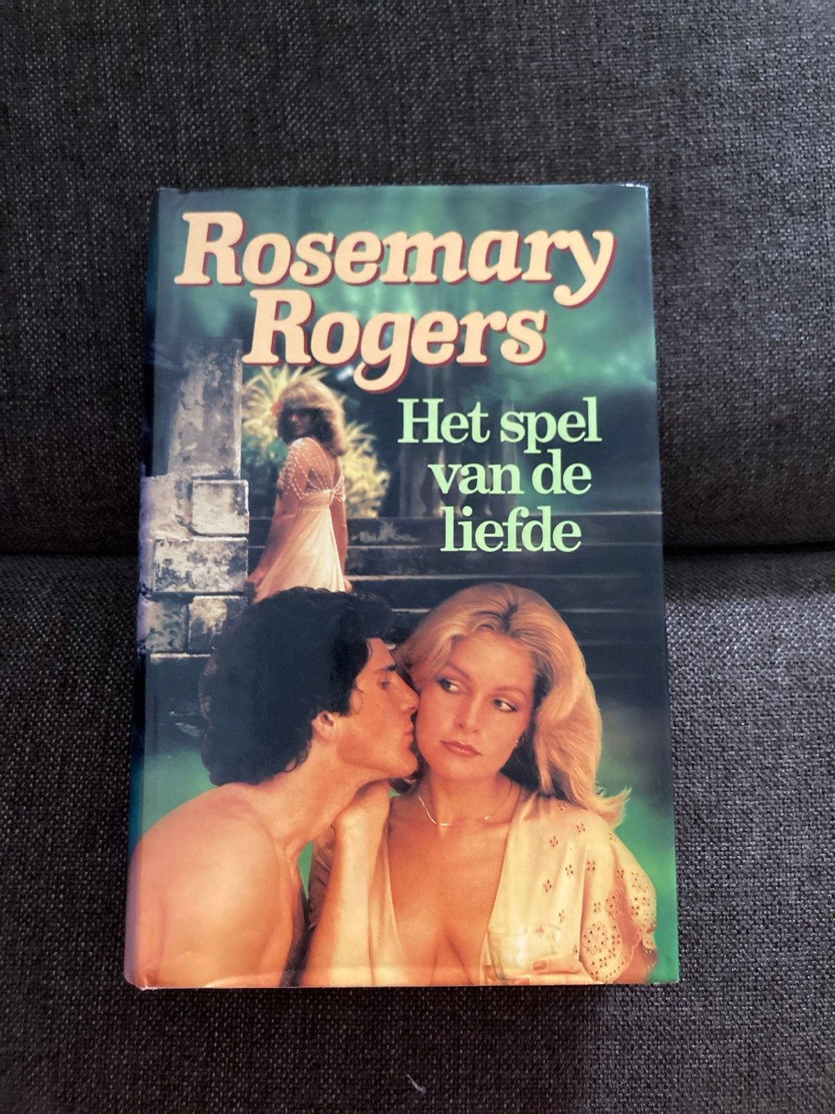 Rosemary Rogers - Het spel van de liefde, Ophalen of Verzenden, Gelezen, Wereld overig