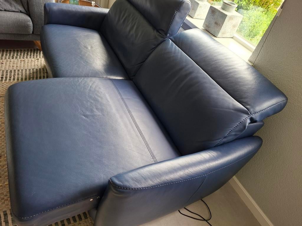 Leren bank met elektrisch uitschuifbaar rechtergedeelte, Ophalen, Gebruikt, Modern comfort, Driepersoons