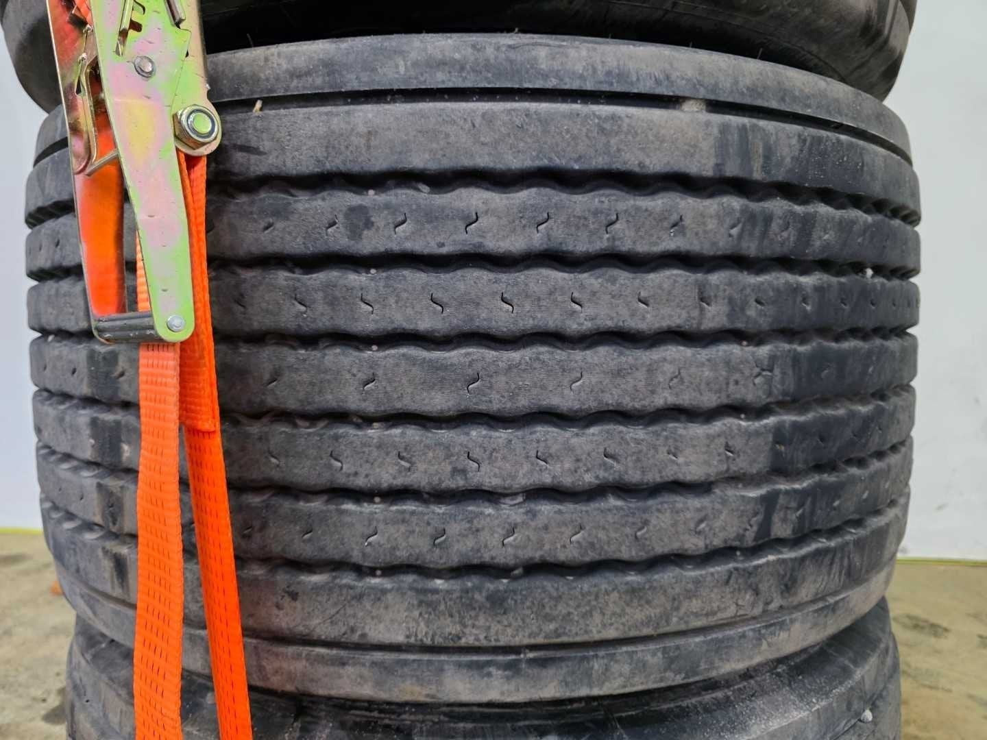 Michelin - Vrachtwagenband 445/12 R19.5 (6x), Gebruikt, Band(en)