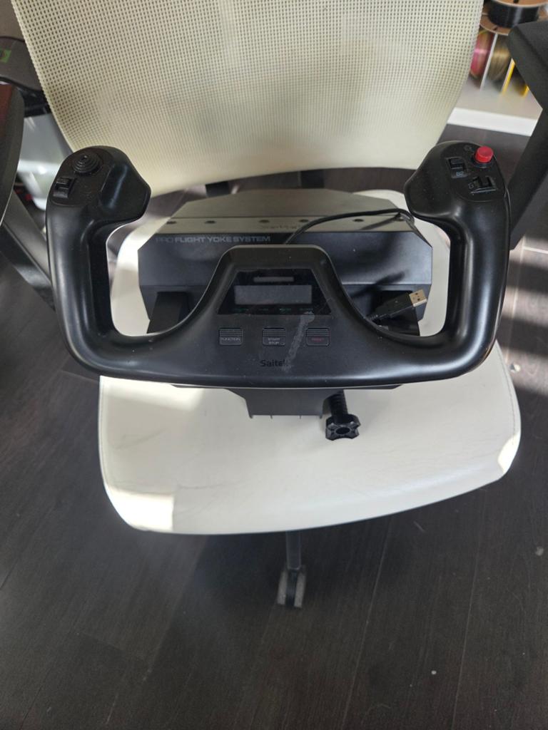 Saitek Pro Flight Yoke met optionele tablet/iPad houder, Ophalen, Gebruikt, Simulatie