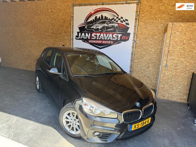 BMW 2-serie Active Tourer 216i Centennial Executive, Voorwielaandrijving, Gebruikt, Euro 6, Zwart