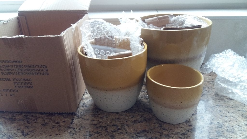 set van 3 mooie nieuwe bloempotten oker kleur, Ophalen, Overige materialen, Rond, Nieuw