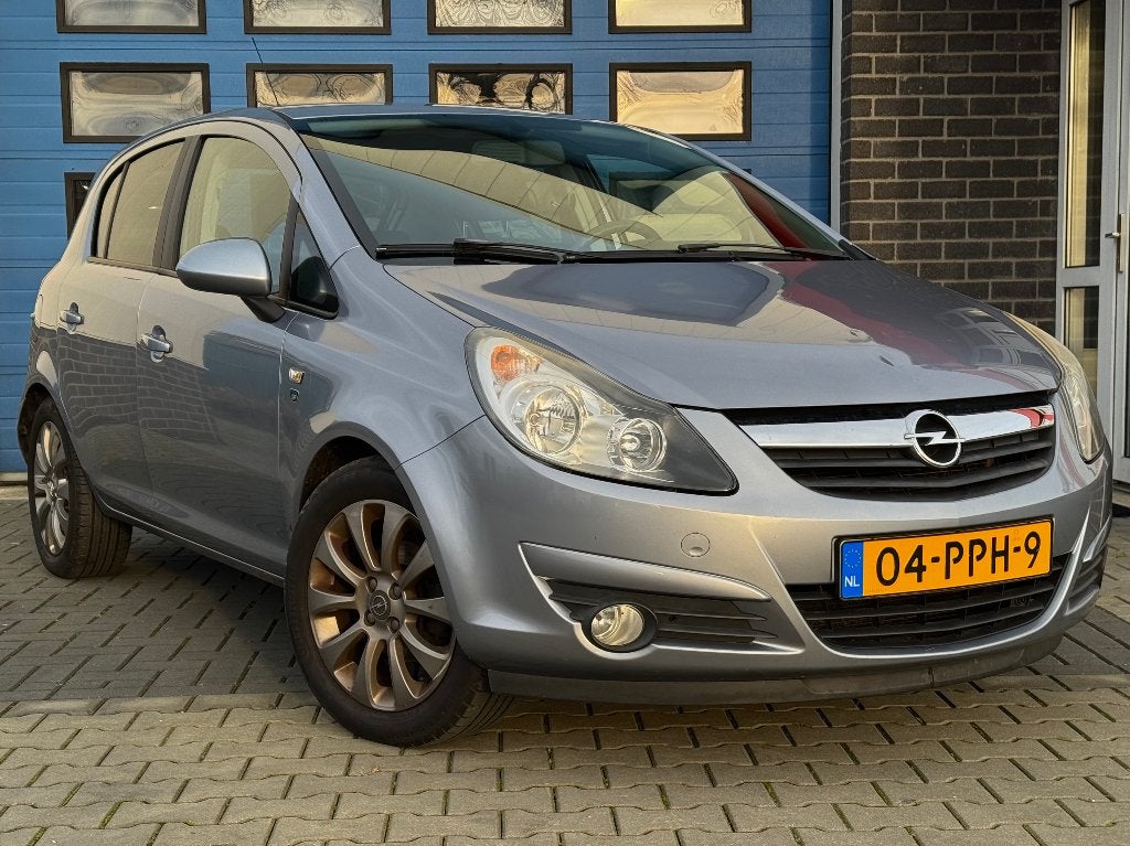 Corsa 1.2-16V *CRUISE CONTROL *NAP * 111 EDITION *AIRCO, Auto's, Voorwielaandrijving, 4 cilinders, 1229 cc, 49 €/maand