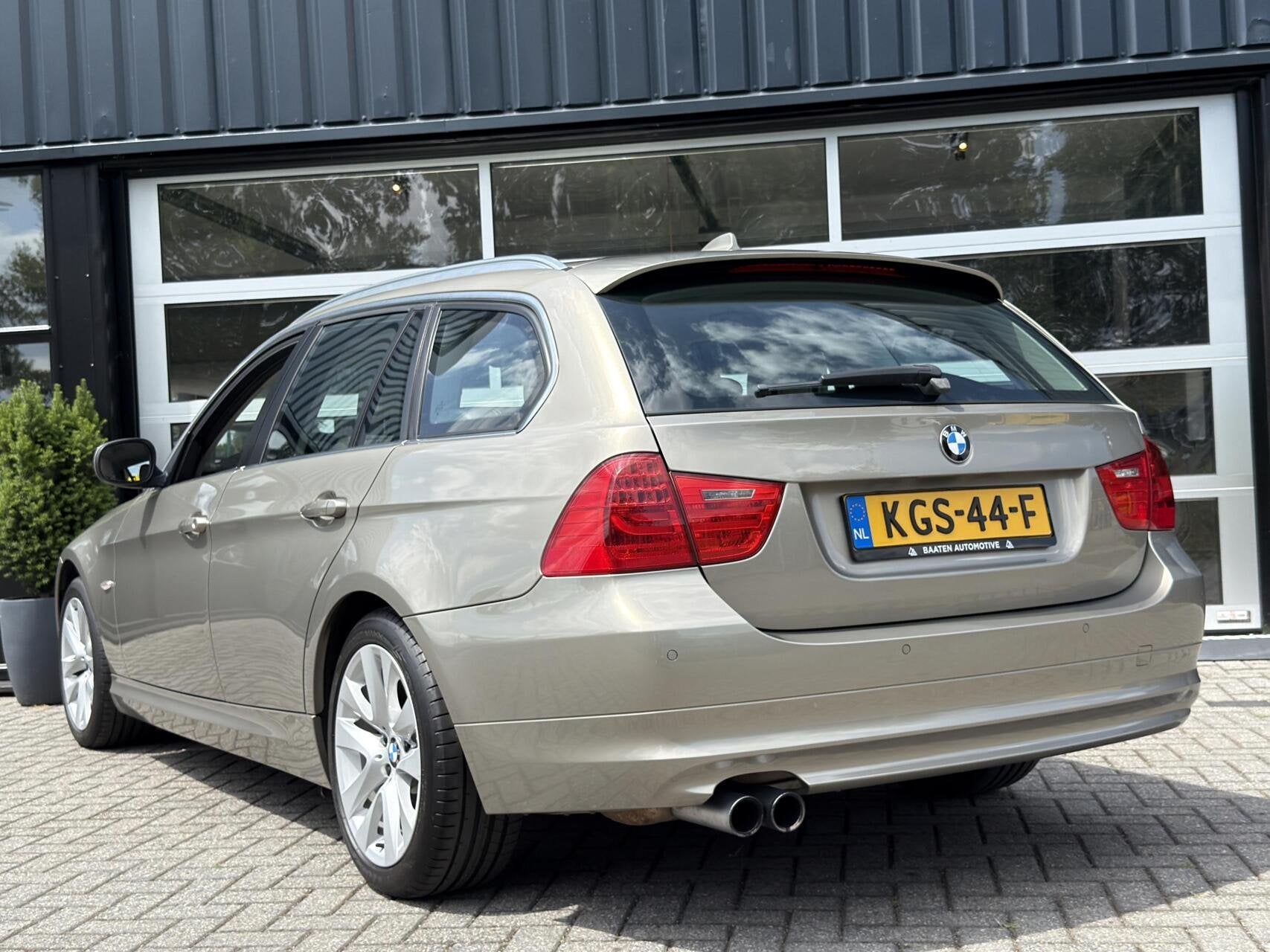 BMW 3-serie Touring 325xi Luxury Line Edition|UNIEK|Leder|Na, Auto's, Automaat, Euro 5, Beige, Vierwielaandrijving
