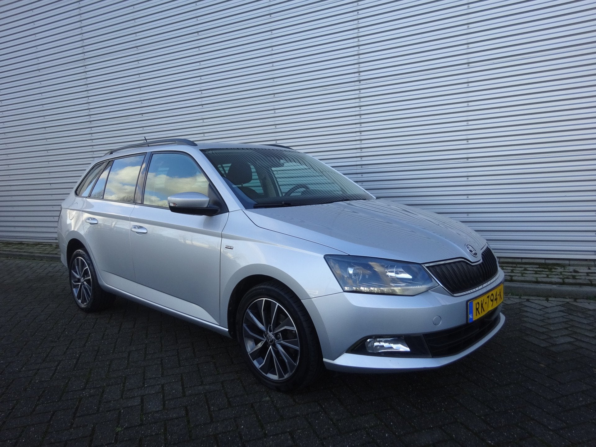 Skoda Fabia Combi 1.0 TSI Drive 1e Eigenaar / Climate / Navi, Voorwielaandrijving, Stof, Euro 6, 23 km/l