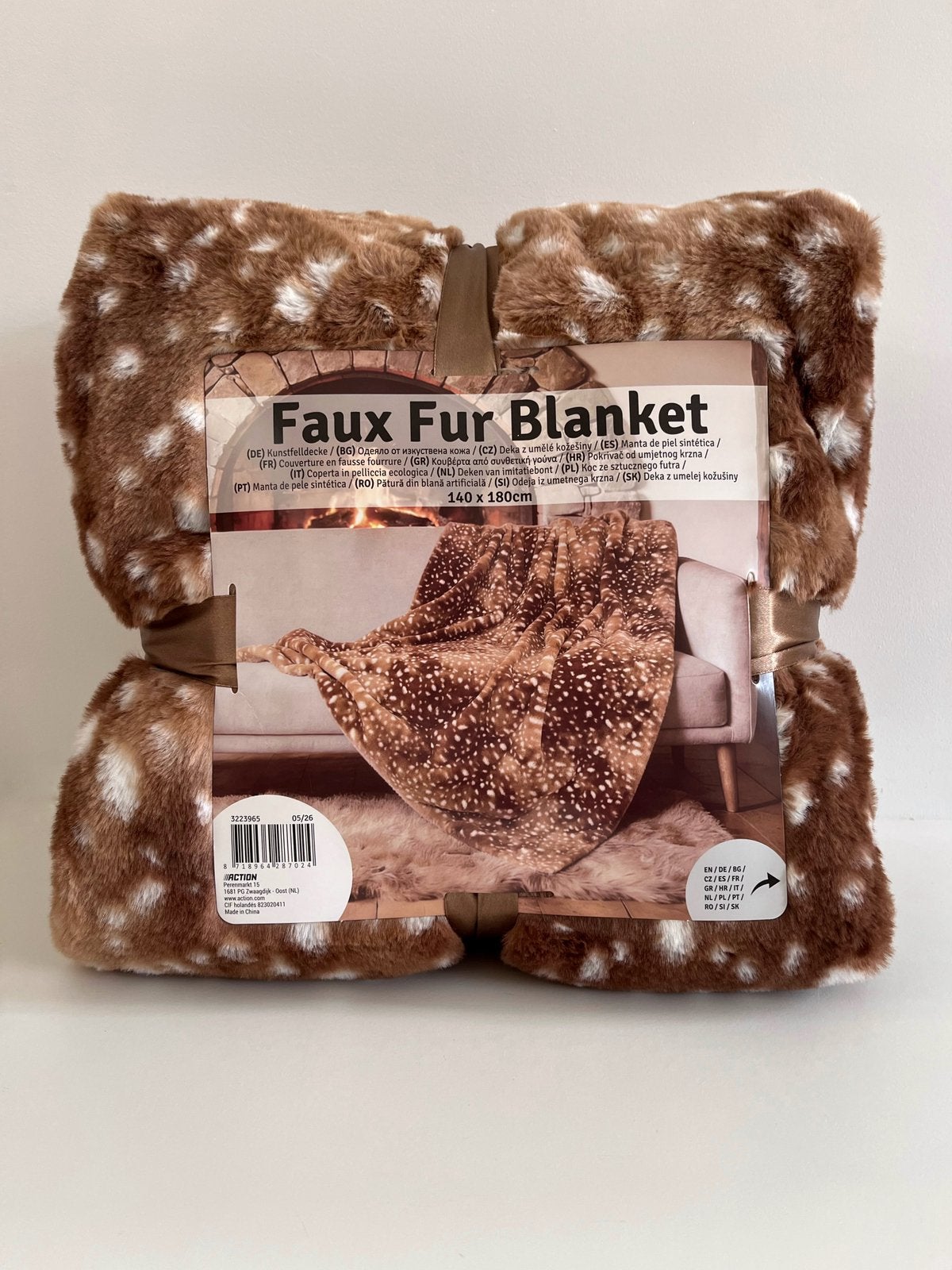 Faux fur plaid / deken imitatiebont Action donker Bambi hert, Ophalen of Verzenden, Nieuw, Woondeken, Bruin