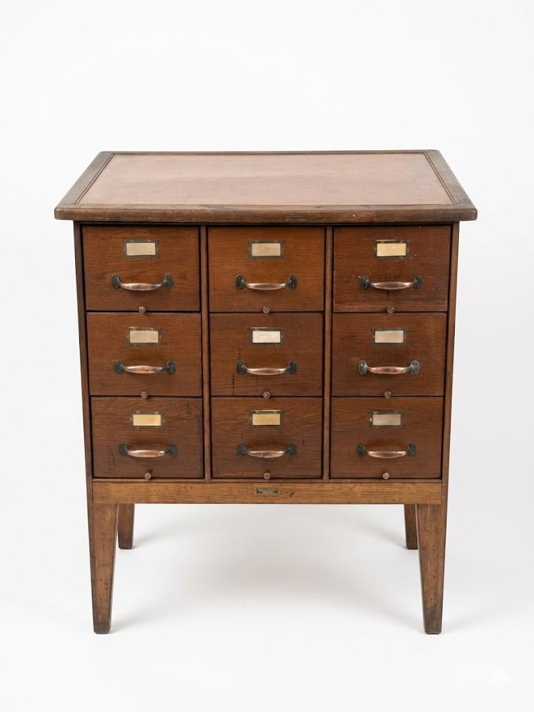 Antieke stans kast 1900 - 1920, Ophalen