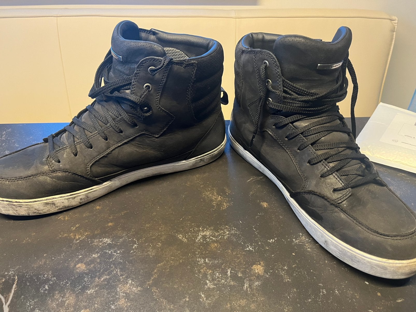 Alpinestars J6 motorsneakers maat 47, Motoren, Kleding | Motorkleding, Ophalen, Tweedehands, Dames, Laarzen