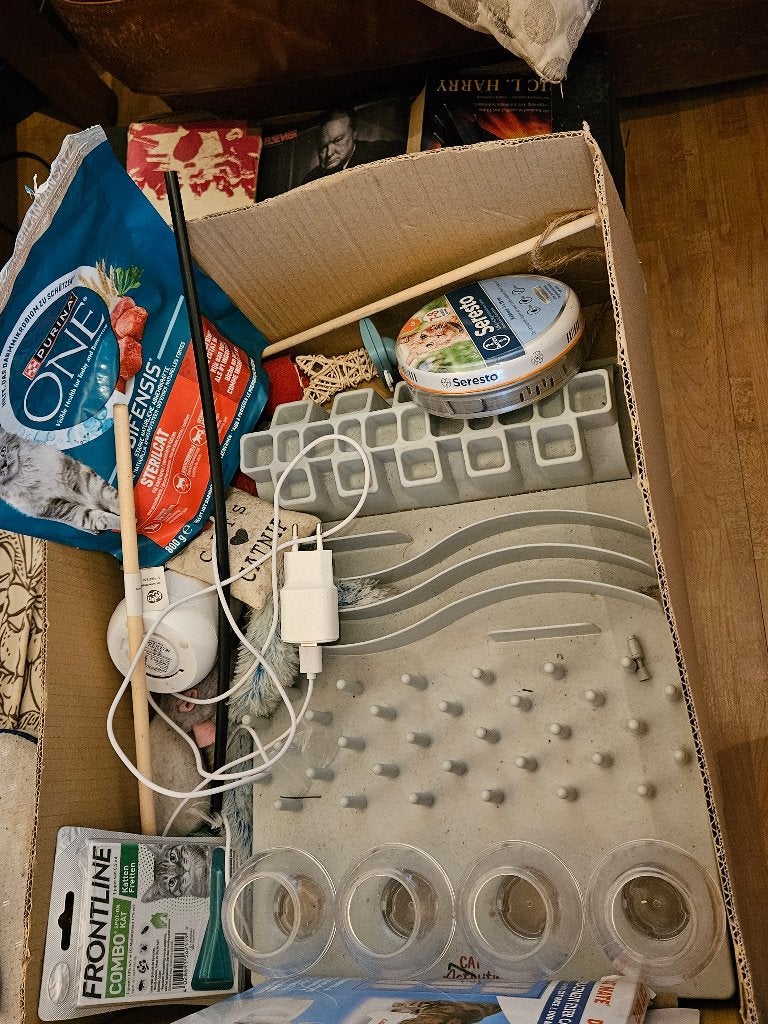 Gratis Kattenspullen, autofeeder, spelletjes, Ophalen, Gebruikt