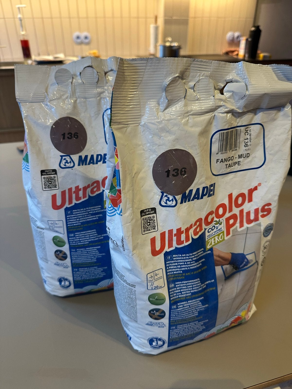10kg dichte zakken Mapei Ultracolor Plus 136 voegmortel, Ophalen, Overige typen, Nieuw, Minder dan 20 cm