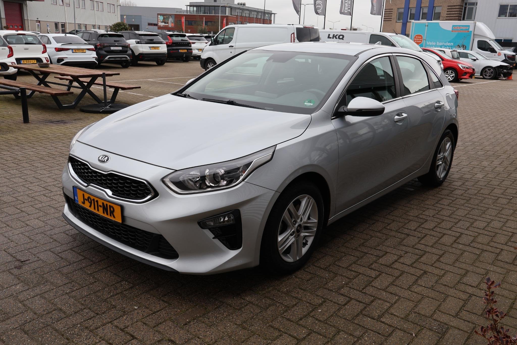 Kia Ceed 1.4 DynamicLine 1e Eigenaar | NAP | BTW | Volledig, Auto's, Dealer onderhouden, Stof, Euro 6, 4 cilinders