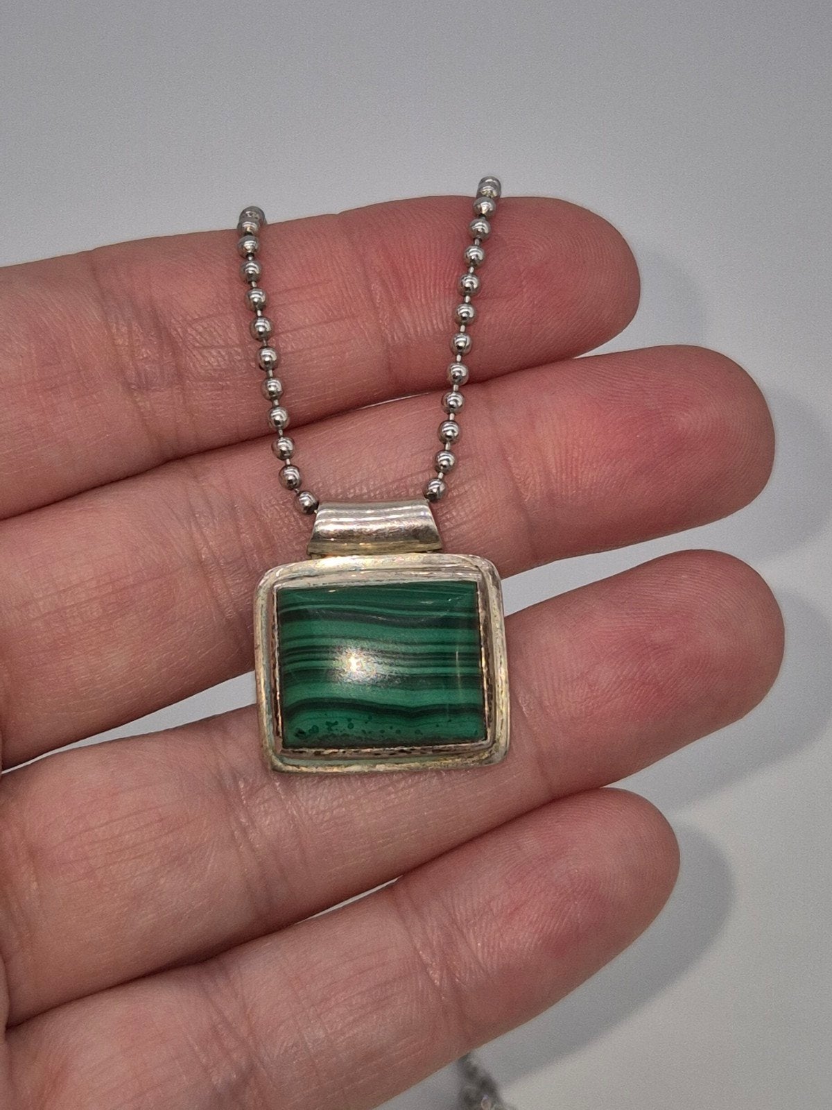 Zilveren ketting met malachiet steen 925, Gebruikt, Verzenden, Met edelsteen, Zilver