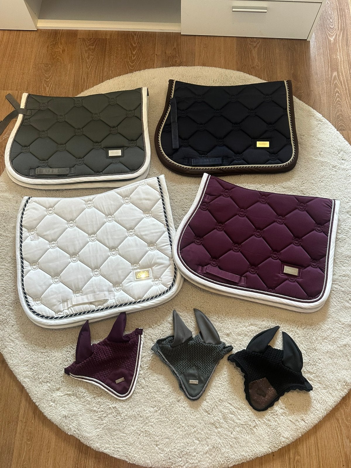Equestrian Stockholm dekjes/oornetjes/setjes, Ophalen of Verzenden, Zo goed als nieuw