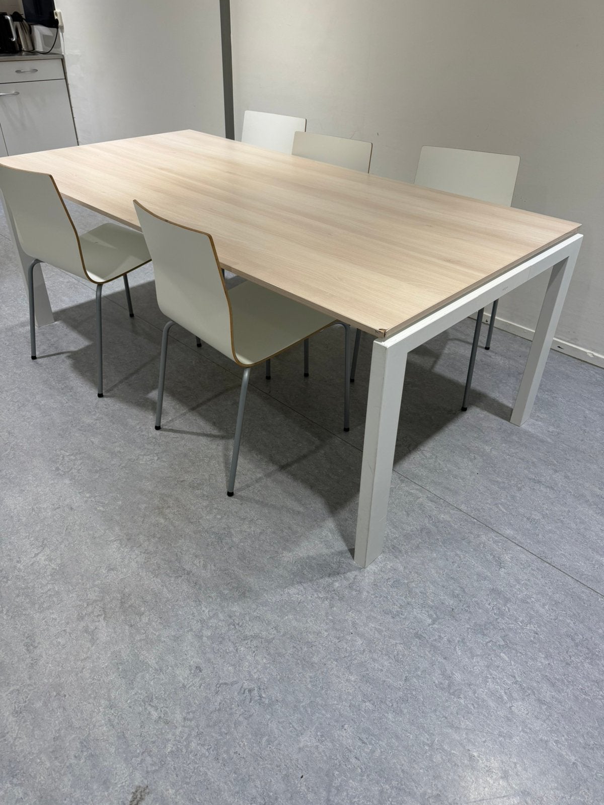 Gratis ophalen grote tafel exclusief stoelen, Huis en Inrichting, Tafels | Eettafels, Ophalen, 50 tot 100 cm, Zo goed als nieuw