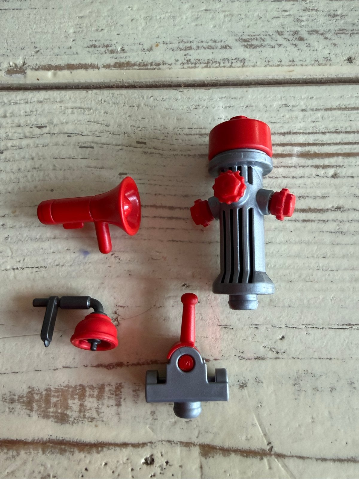 PLAYMOBIL brandweer accessoires: megafoon, brandkraan, lamp, Ophalen of Verzenden, Gebruikt, Losse onderdelen, Overige typen