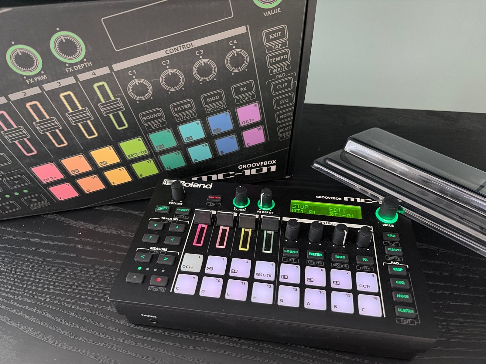 Roland MC-101 Groovebox incl. Decksaver, Ophalen, Zo goed als nieuw, Overige aantallen, Roland