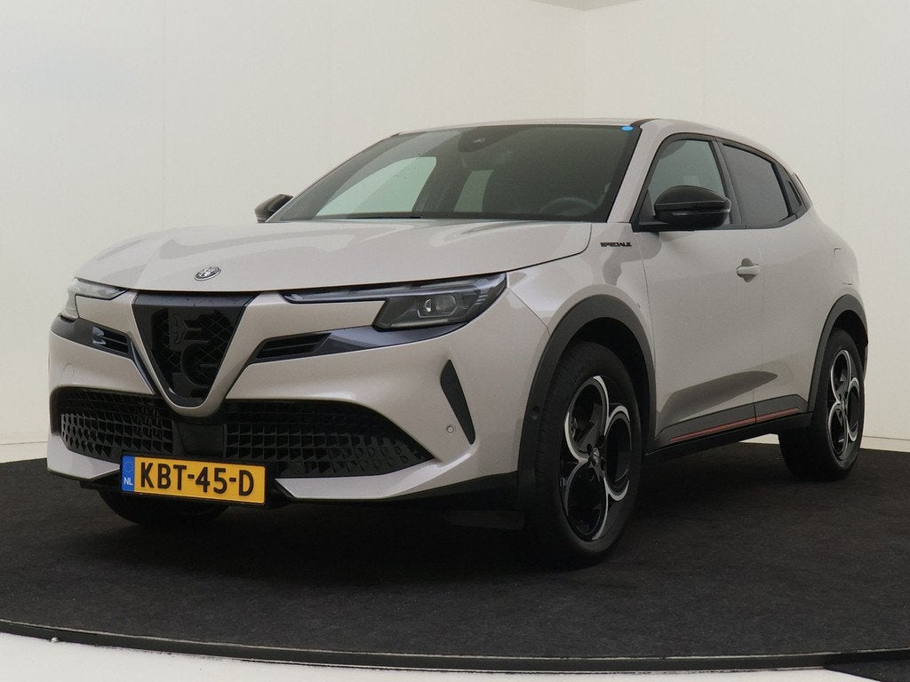 Alfa Romeo Junior 1.2 Turbo Hybrid Ibrida Speciale AUTOMAAT, Auto's, Alfa Romeo, Automaat, 136 pk, Gebruikt, Automatische klimaatregeling