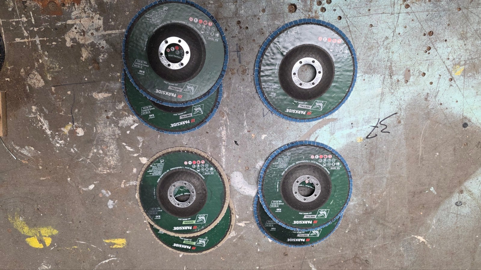 Nieuwe Lamellenschijven voor haakse slijper 125mm, Doe-het-zelf en Verbouw, Gereedschap | Slijpmachines, Ophalen, Gebruikt, 1000 watt of meer