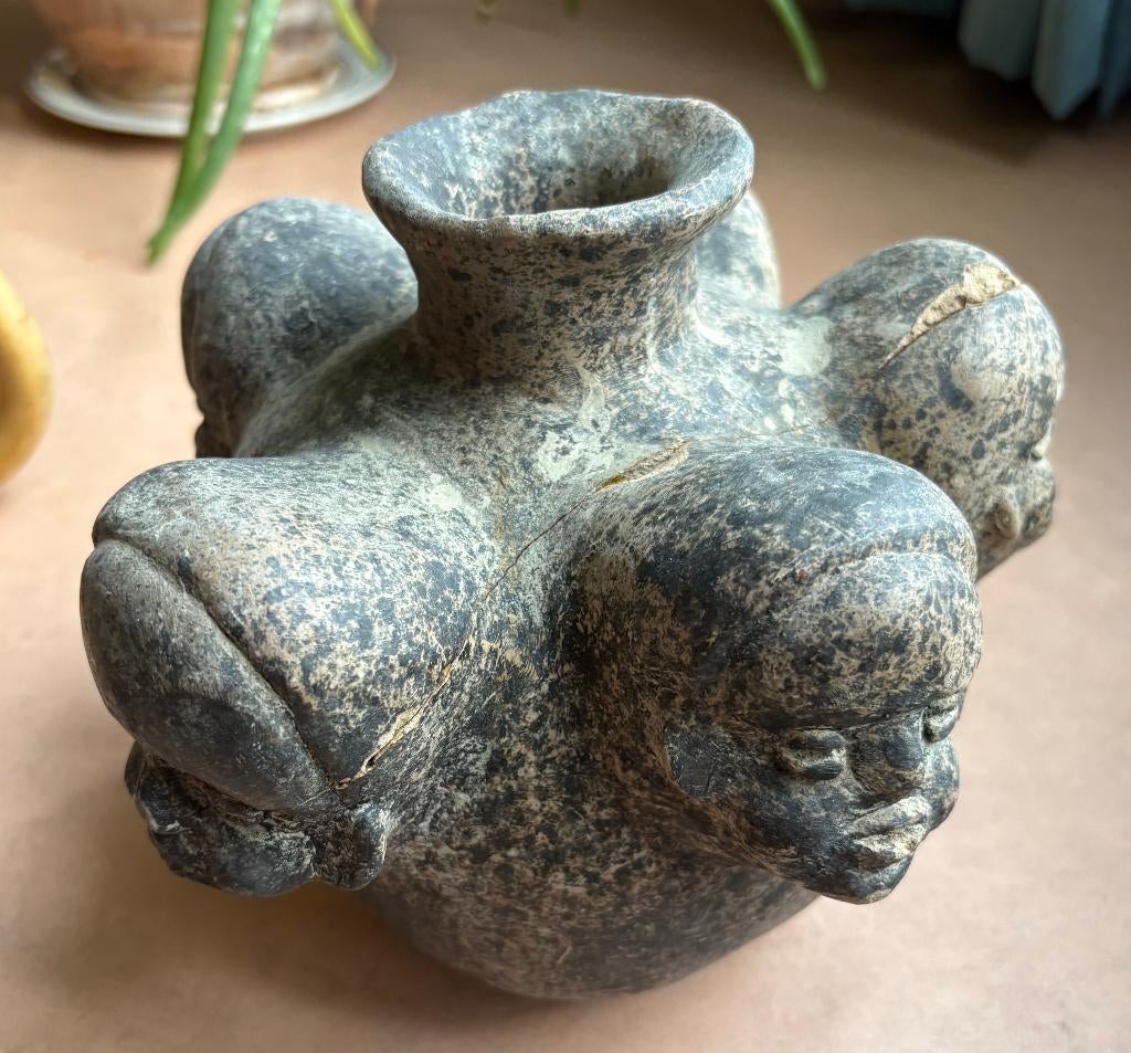 Precolumbiaanse vaas (replica, beschadigd), Antiek en Kunst, Ophalen of Verzenden
