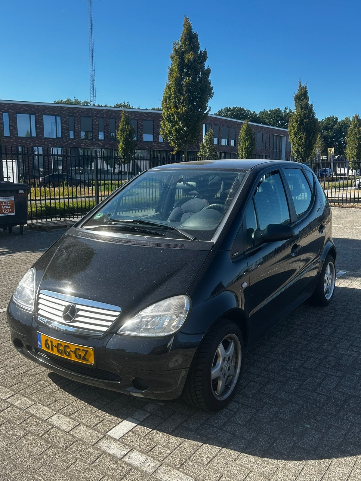 Mercedes-Benz A-Klasse 1.4 A140 Classic 2000 Zwart, Auto's, Mercedes-Benz, Voorwielaandrijving, 40 €/maand, 4 cilinders, Zwart