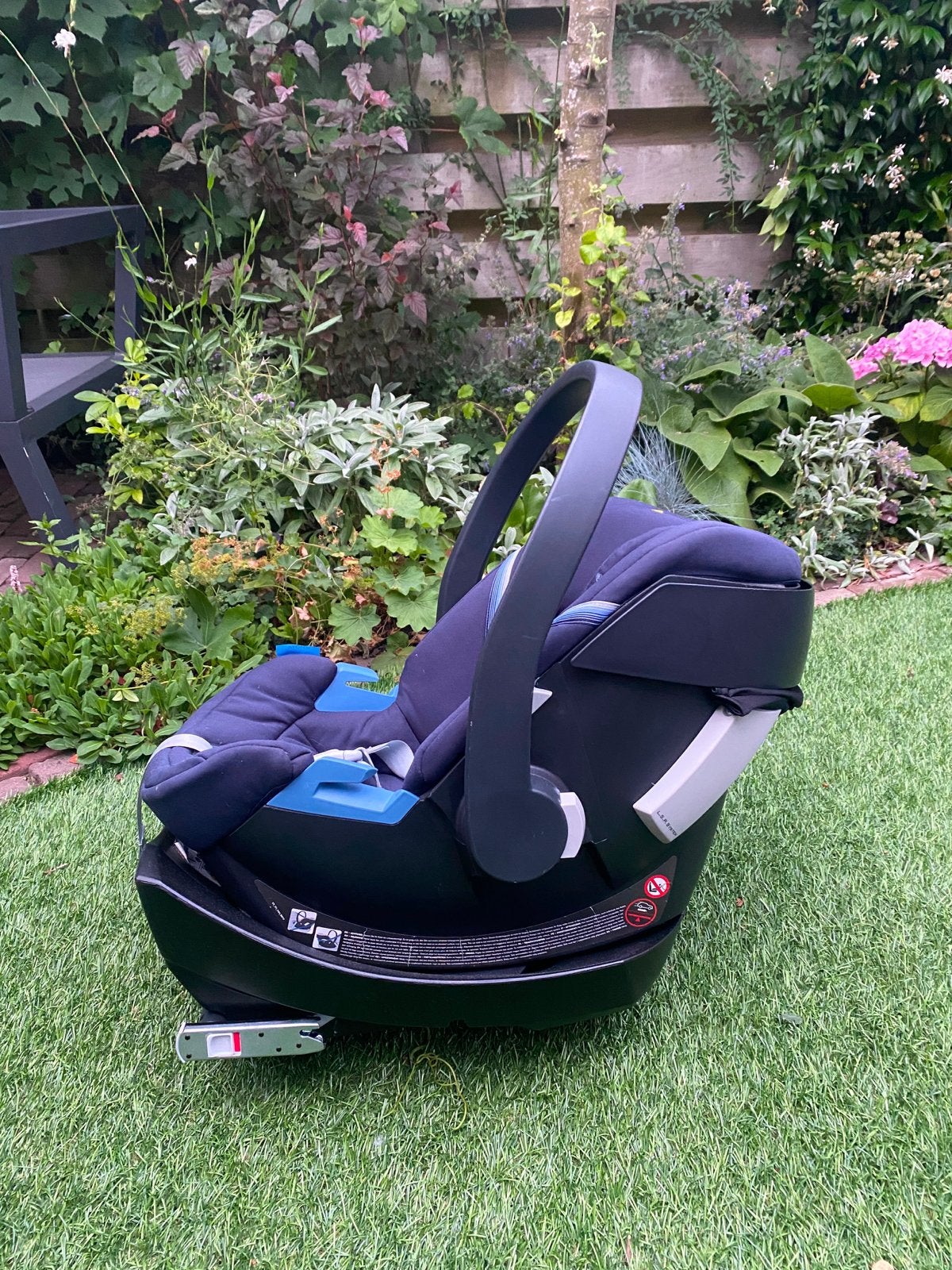 Cybex Aton 5 autostoel met Isofix base en adapters, Autogordel of Isofix, Zijbescherming, Zo goed als nieuw, 0 t/m 13 kg