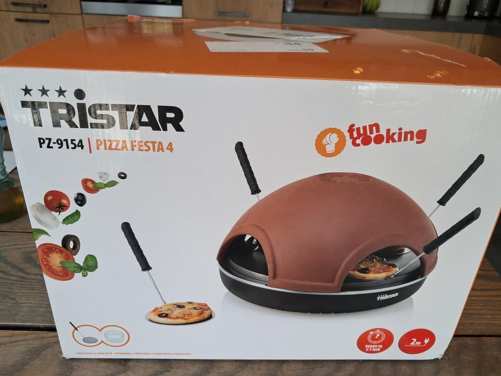 Tristar PZ-9154 Pizza Festa 4 Pizzaoven - Nieuw in doos, Ophalen, Minder dan 45 cm, Pizzaoven, Nieuw