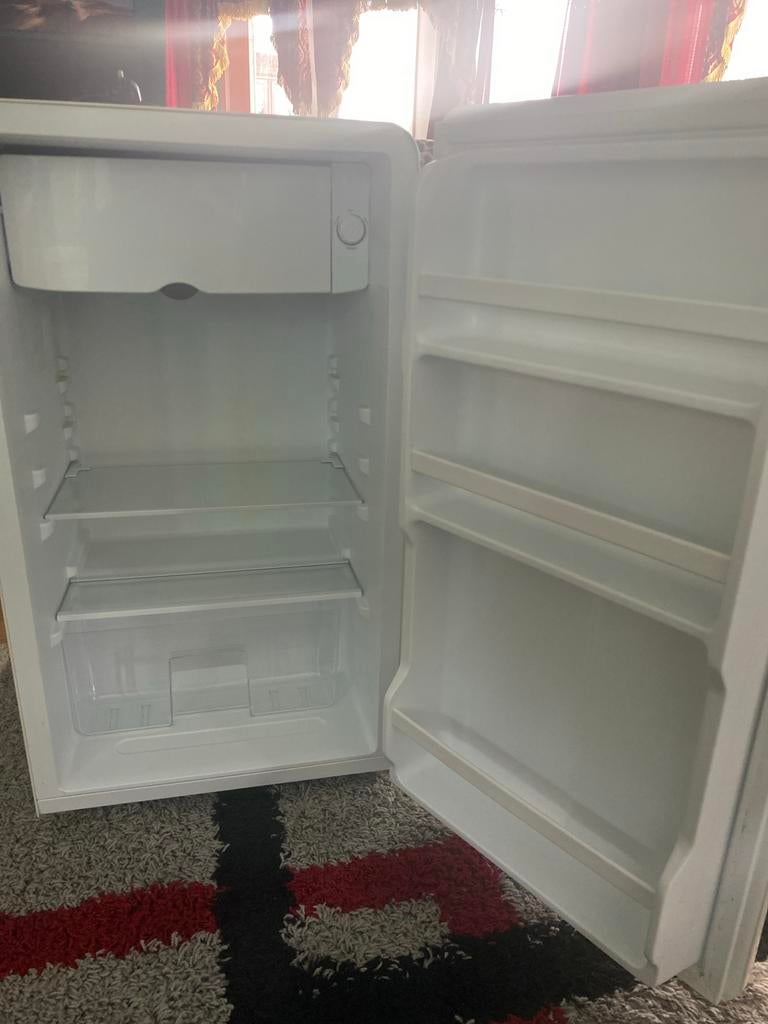 Primo mini koelkast met vriesvakje, Gebruikt, Ophalen of Verzenden, Minder dan 75 liter, Met vriesvak