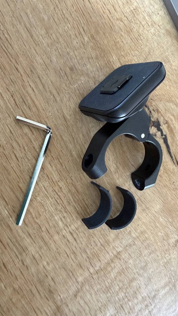 Peak design motorcycle bar mount, Motoren, Verzenden, Zo goed als nieuw