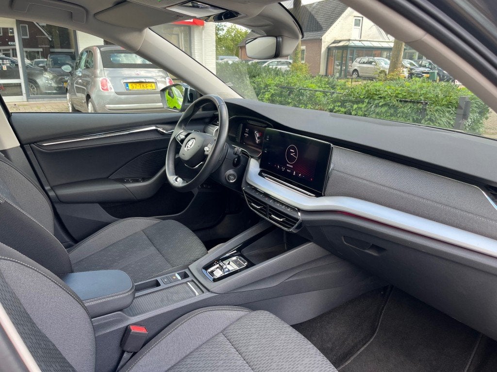 Skoda OCTAVIA 1.4 TSI IV PHEV BUSINESS EDITION / CARPLAY / C, Auto's, Gebruikt, 4 cilinders, Plug-in hybride, 13 kWh