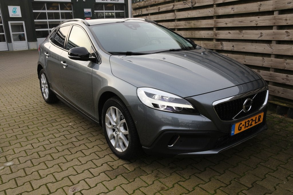 Volvo V40 Cross Country 1.5 T3 Polar+ Luxury / Navi / Stoelv, Auto's, Euro 6, 4 cilinders, 700 kg, Hatchback