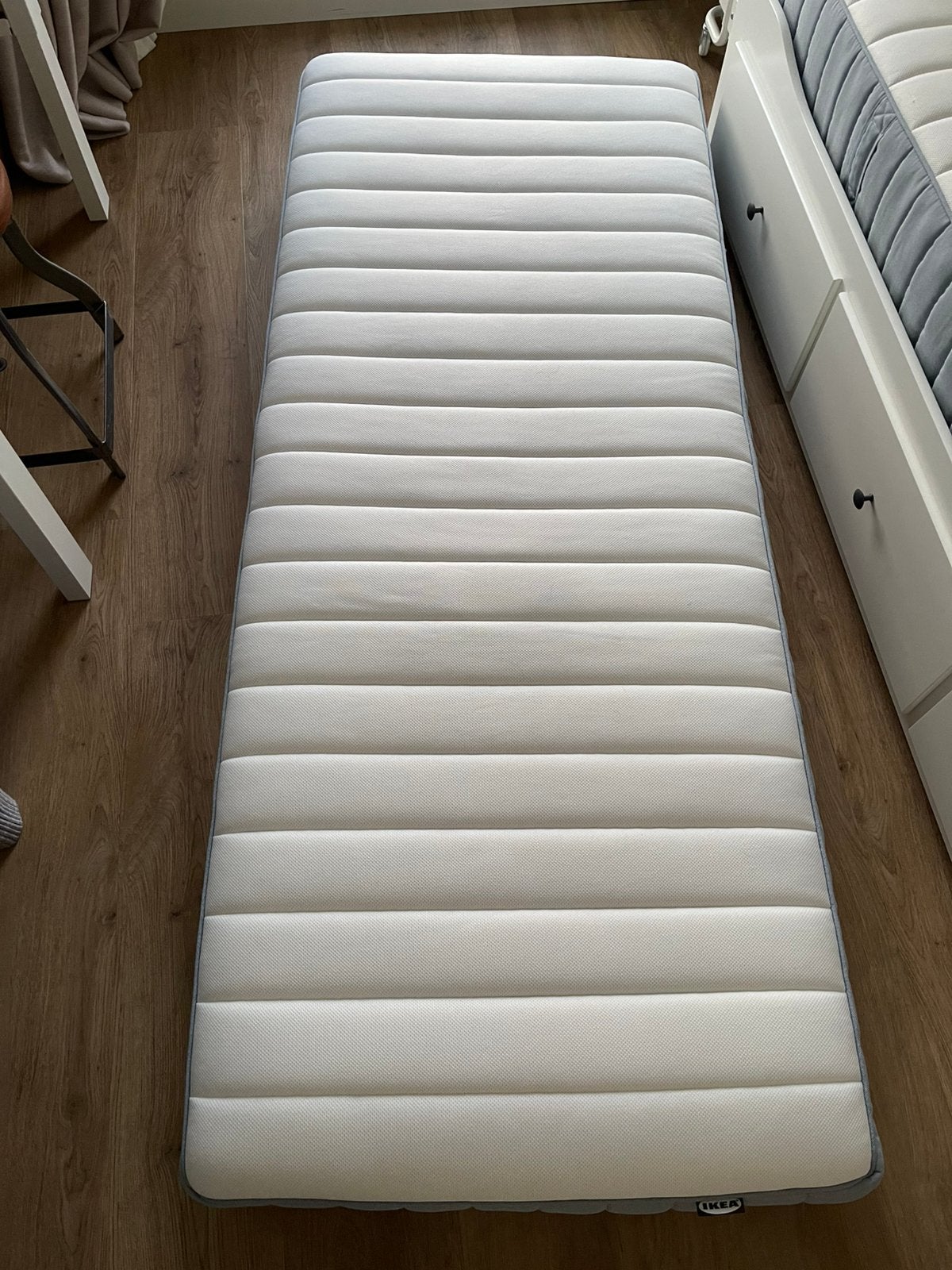 Single Mattress, 90 cm, Eenpersoons, Ophalen of Verzenden, Zo goed als nieuw