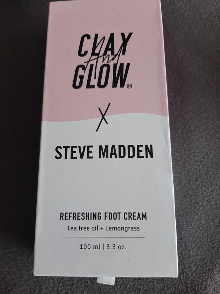 Nieuw Clay and Glow voetencreme, Ophalen of Verzenden, Nieuw, Bodylotion, Crème of Olie