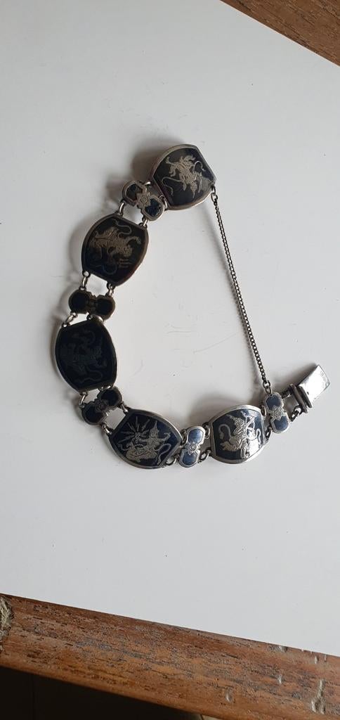 Vintage Zilveren Armband met Donkerblauwe Emaille en Draken, Ophalen of Verzenden, Gebruikt, Blauw, Zilver