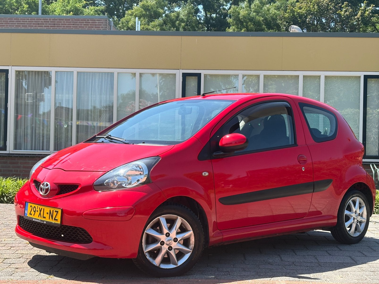 Toyota Aygo 1.0 12V Vvt-i 3DRS MMT 2007 Rood, Auto's, Voorwielaandrijving, 4 stoelen, 68 pk, Origineel Nederlands