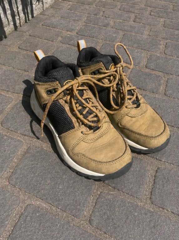 Nette schoenen maat 31 - Timberland, Kinderen en Baby's, Ophalen of Verzenden, Zo goed als nieuw, Jongen, Schoenen