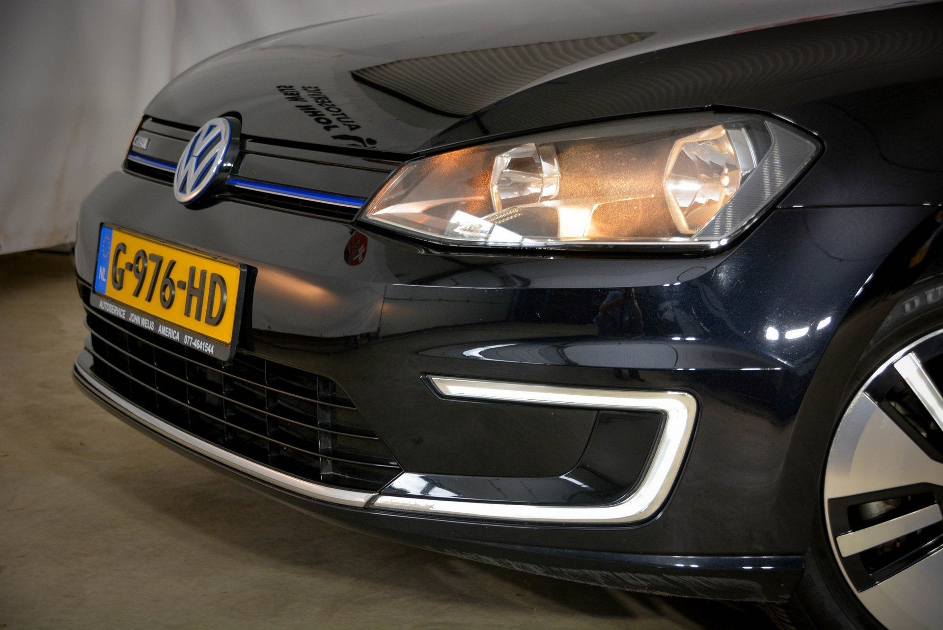 Volkswagen E-Golf E-Golf, achteruitrijcamera, airco, Auto's, 8 kWh, Stof, Gebruikt, Zwart
